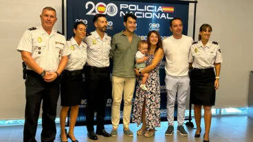 Presentación de la carrera solidaria Ruta 091 con el pequeño Luca dest