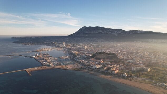 vista aèria de denia des del mar e1735892008733