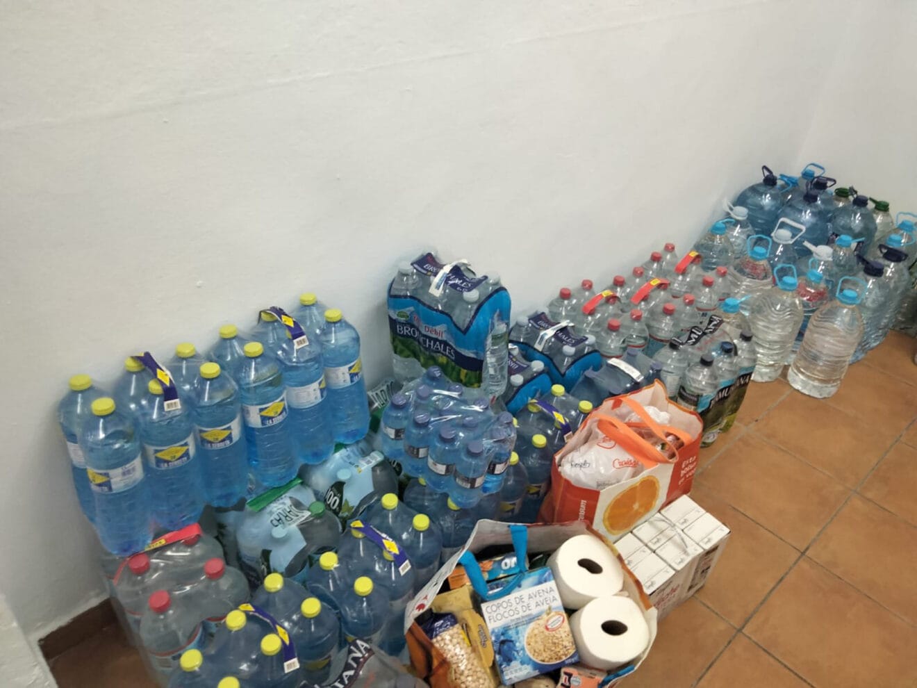 Alimentos recogidos en Dénia 02