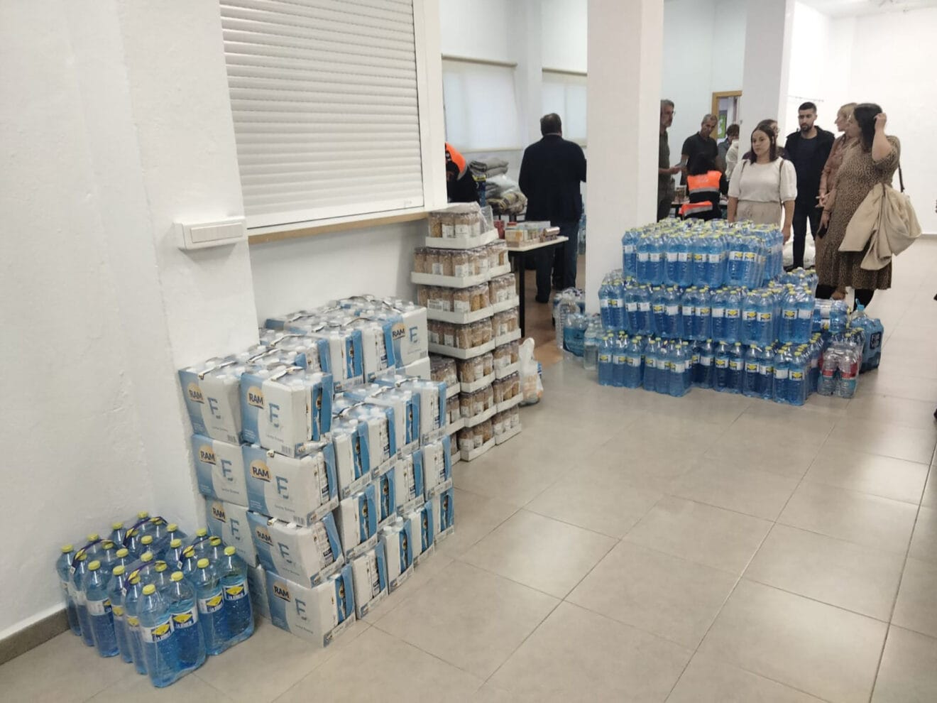 Alimentos recogidos en Dénia 03