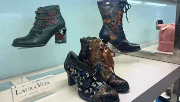 Añade un toque de color y originalidad a tu estilo con los exclusivos diseños de Laura Vita