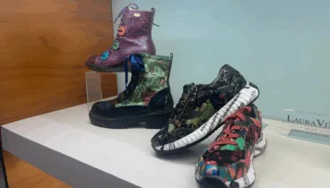 Con Laura Vita, tus pies serán el centro de atención gracias a sus detalles artesanales y estampados