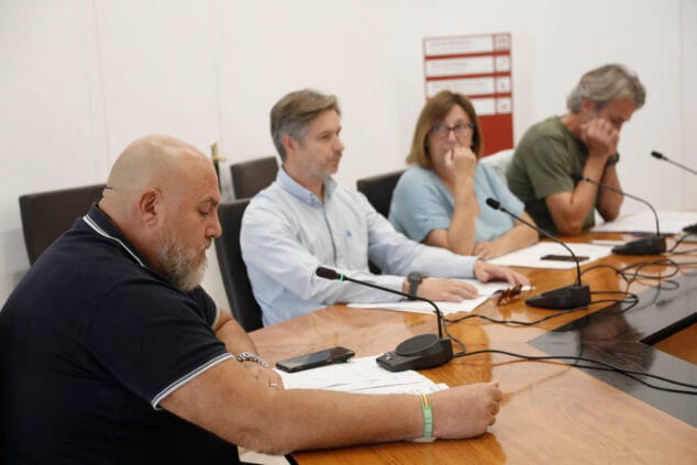 «Ustedes castigan al que más dinero tiene», PP, Vox y Gent de Dénia critican la nueva tasa de basura 2 Imagen: Félix Redondo en el pleno de hoy