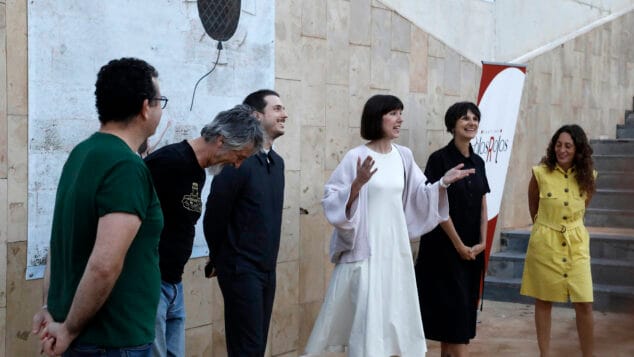 happytecture en la plaza del consell dest