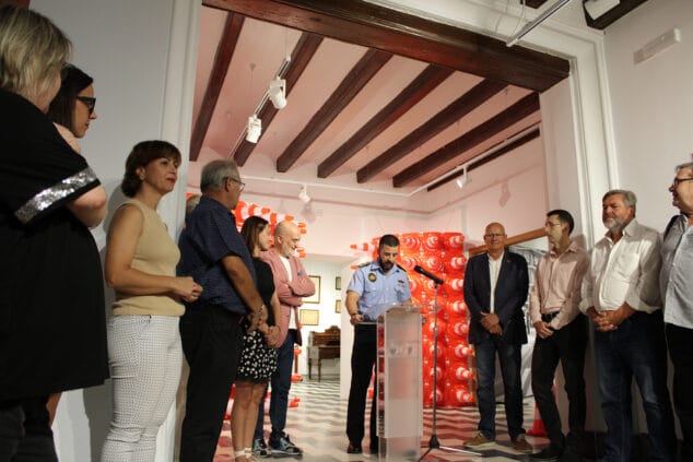La historia de la Policía Local de Dénia desde 1873 recogida en una exposición 15 inauguracion de la exposicion de la policia local 09