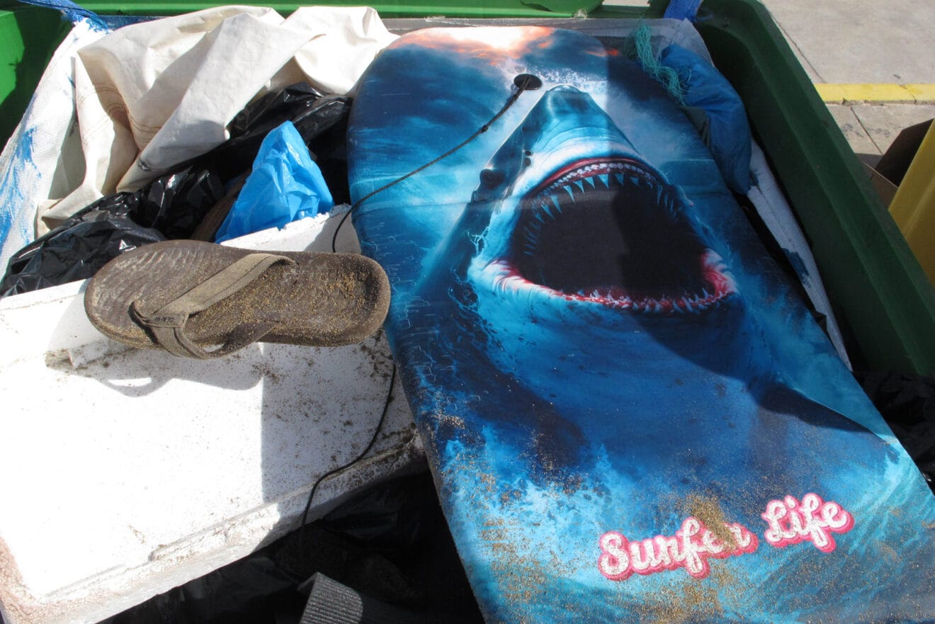 Iniciativa Barriendo Mares 14