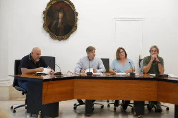 La oposición critica al gobierno de Dénia