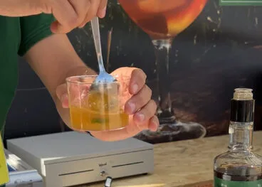 Mezcla de hierbas con el carnot