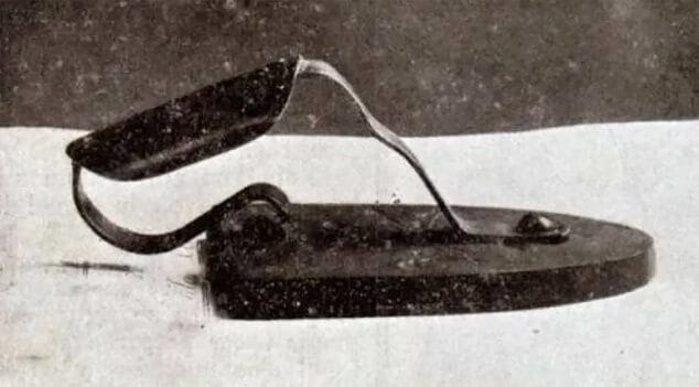 Imagen: Plancha usada como arma del crimen