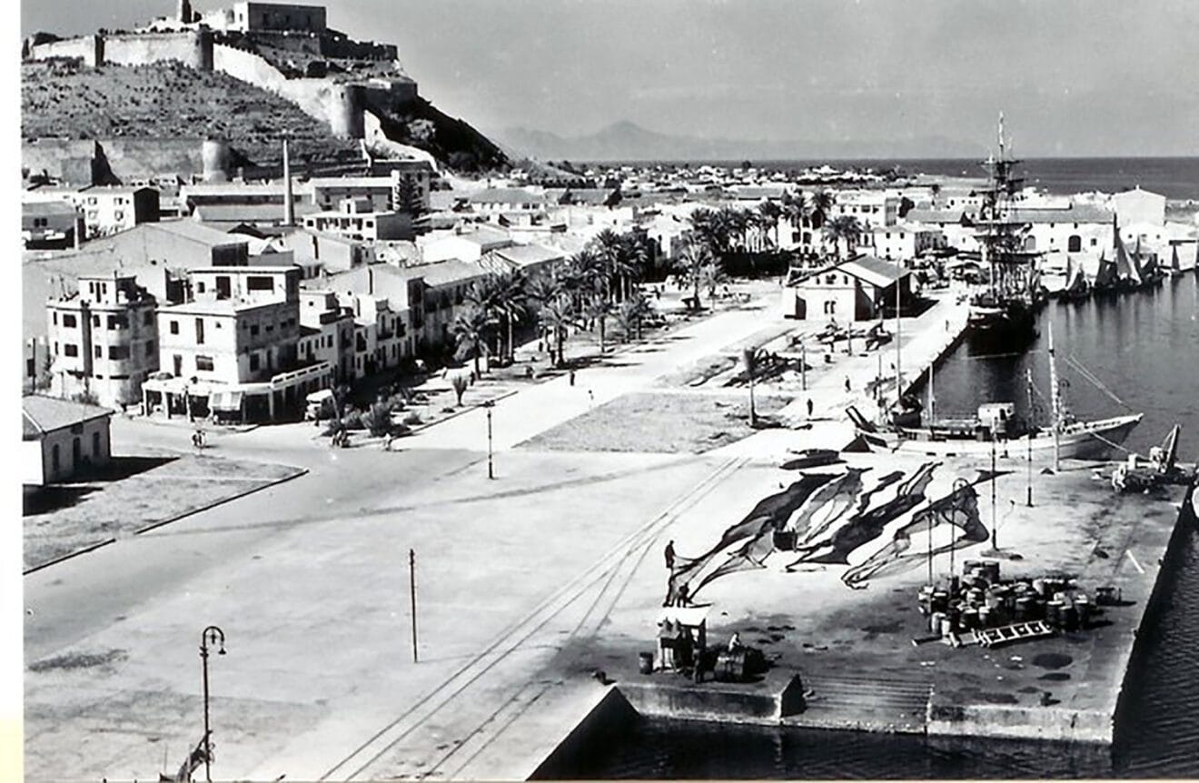 Puerto de Dénia a mediados del siglo XX