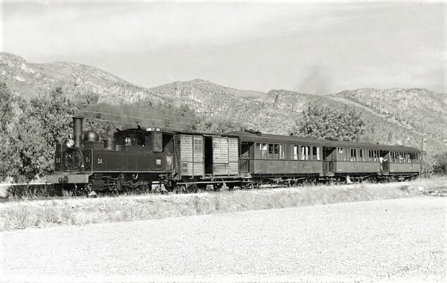 Imagen: Tren de Carcaixent a Dénia. Fuente J. A. Pacheco, Trenes y tiempos blog