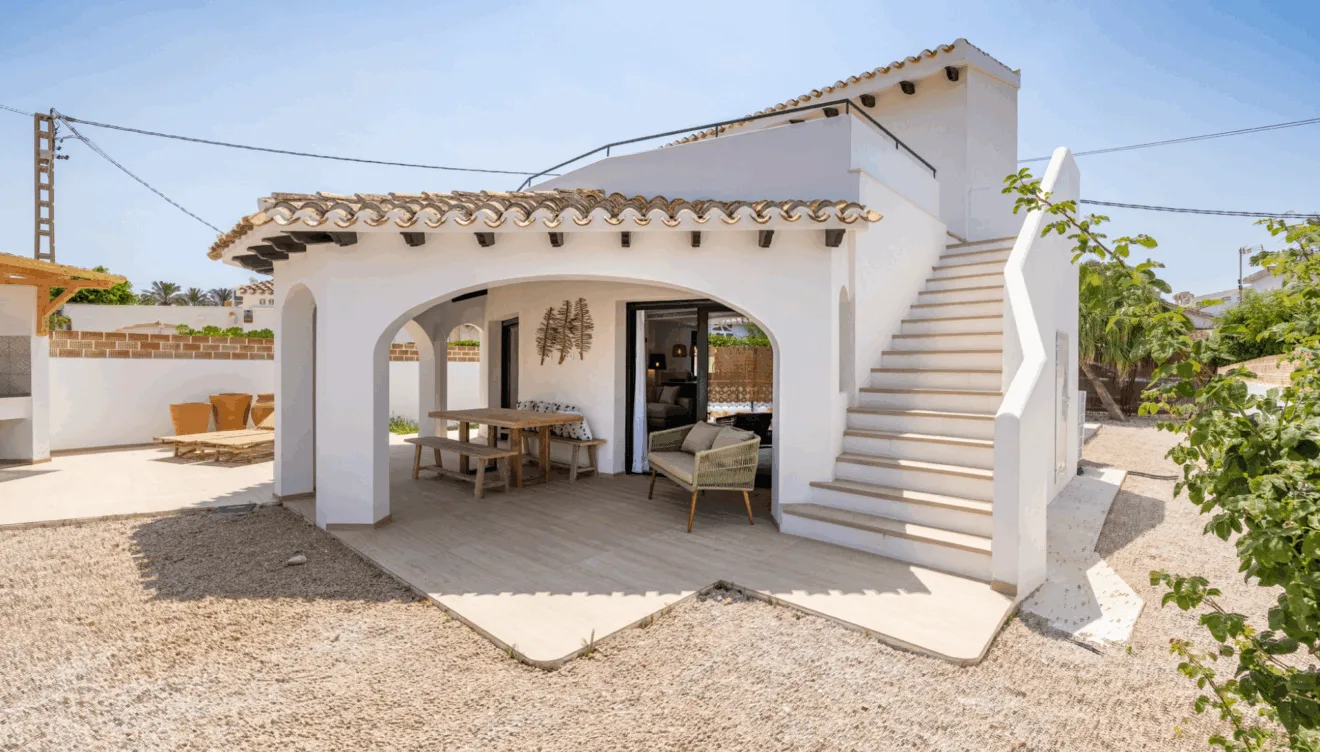 Una villa en Denia que combina lujo y confort en un entorno mediterráneo único