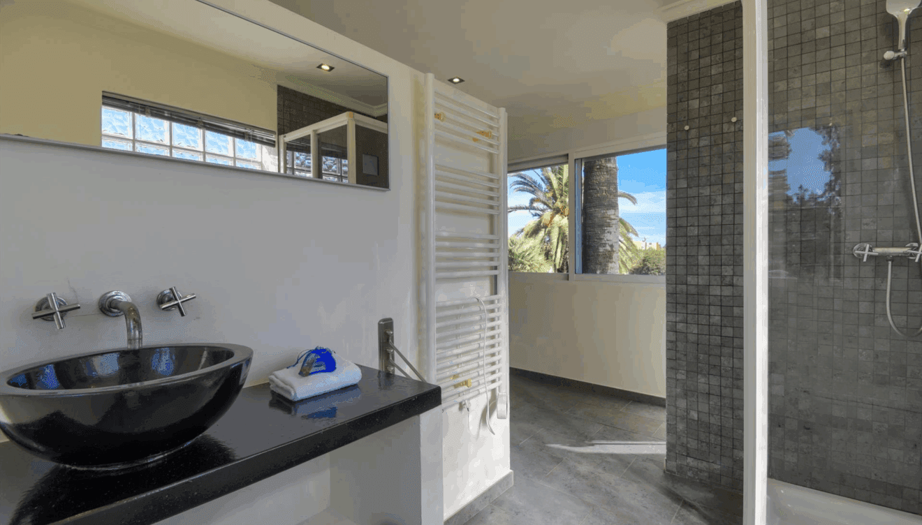 Baños en suite, comodidad y privacidad para cada habitación