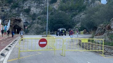 cierre del aparcamiento junto al castillo dest