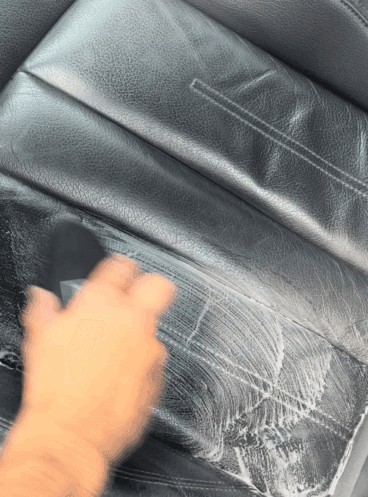 Confía en estos expertos para una limpieza de coche eficaz y duradera