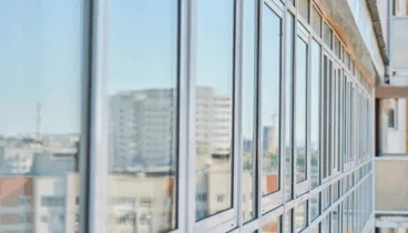 conoce las ventajas de los acristalamientos de alucardona