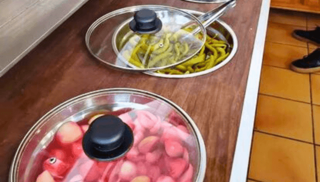 disfruta de autenticos almuerzos valencianos en bar llacer