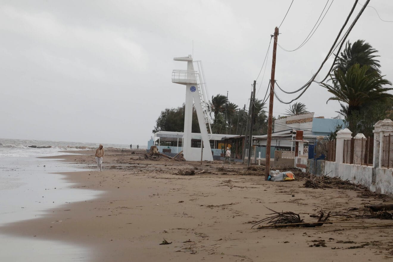 Playas de Dénia tras el temporal 12