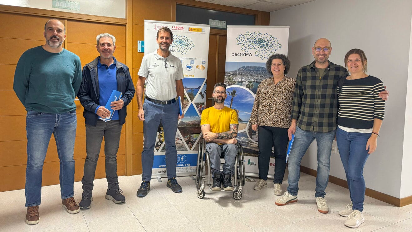 Port Denia Superyacht Marina & Shipyard renueva convenio con el IES Maria Ibars dest