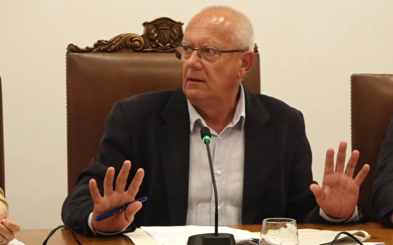 Vicent Grimalt rebatiendo a Pepa Font