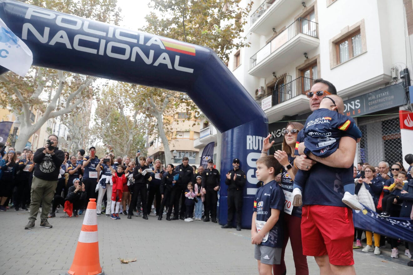 Carrera de la Policía Nacional por Luca 112