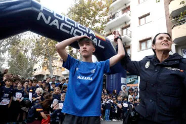 Carrera de la Policía Nacional por Luca 124