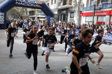 Carrera de la Policía Nacional por Luca 144