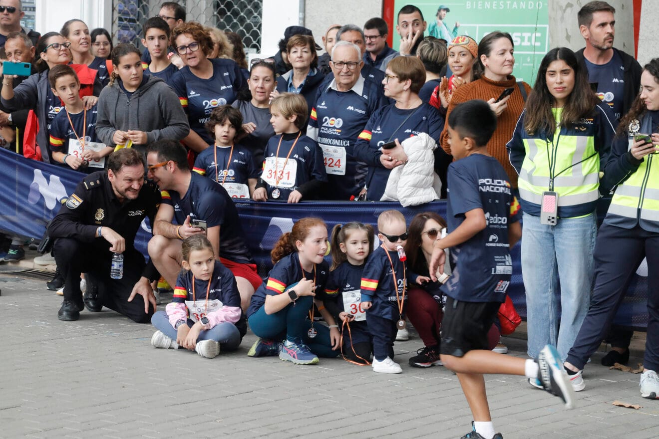 Carrera de la Policía Nacional por Luca 145