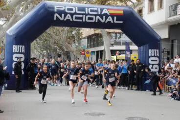 Carrera de la Policía Nacional por Luca 146