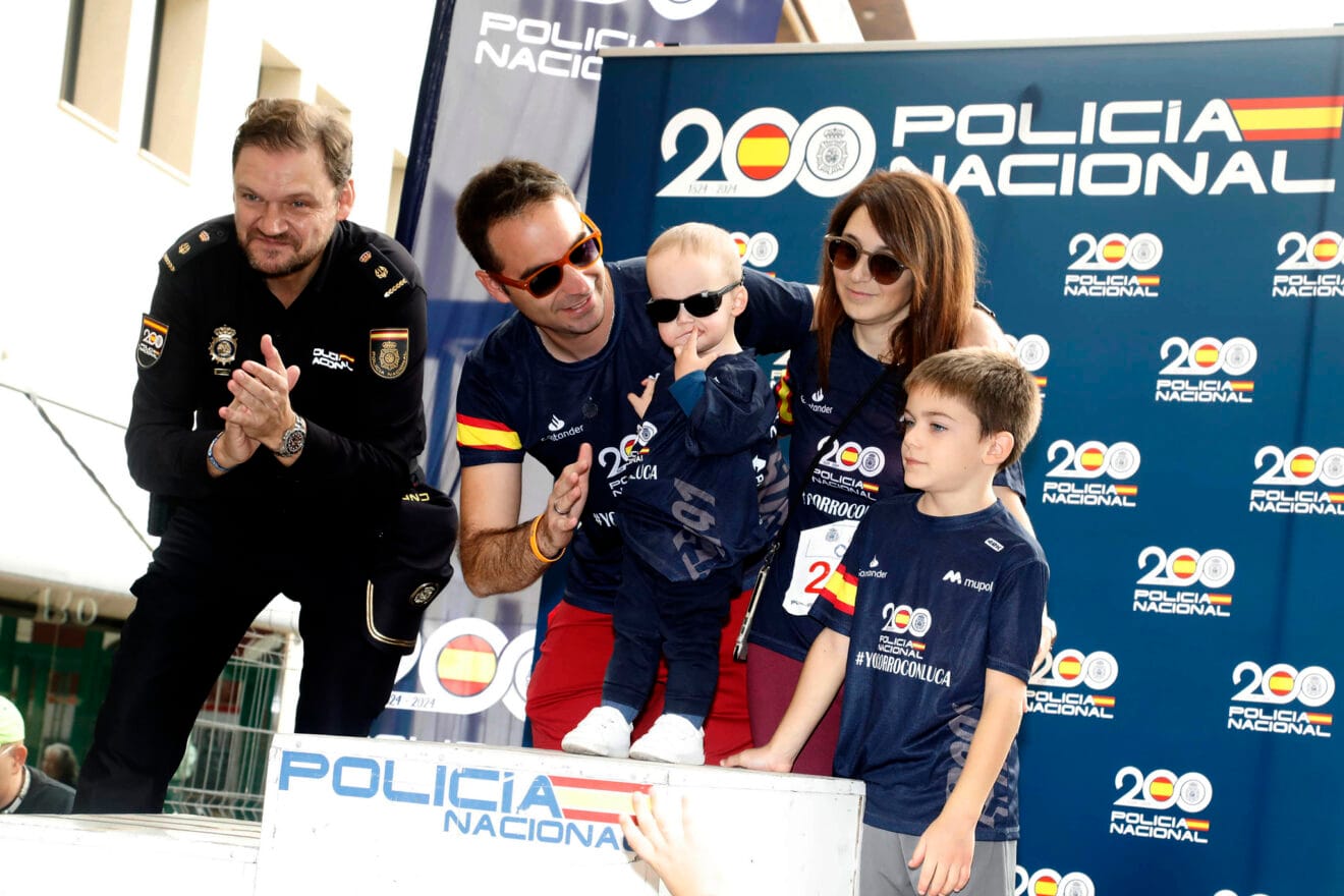 Carrera de la Policía Nacional por Luca 157
