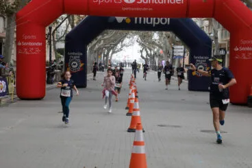 Carrera de la Policía Nacional por Luca 74