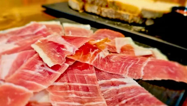 disfruta de un jamon iberico de calidad en andares ibericos