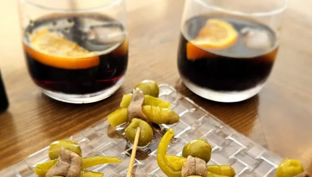 Imagen: El sitio perfecto para tomar un vermut en Dénia en compañía