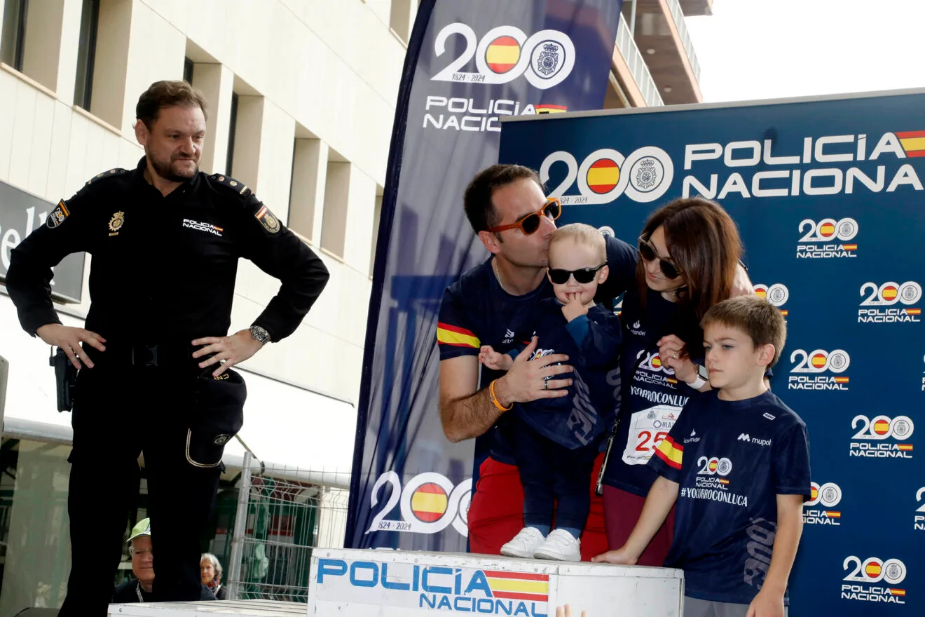 Familia de Luca en el podio