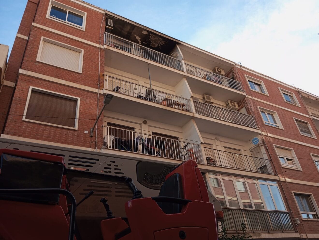 Incendio en una vivienda de Dénia (2)