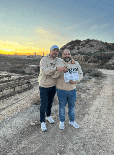 Los hermanos Verdú ruedan su corto _El primer pedido