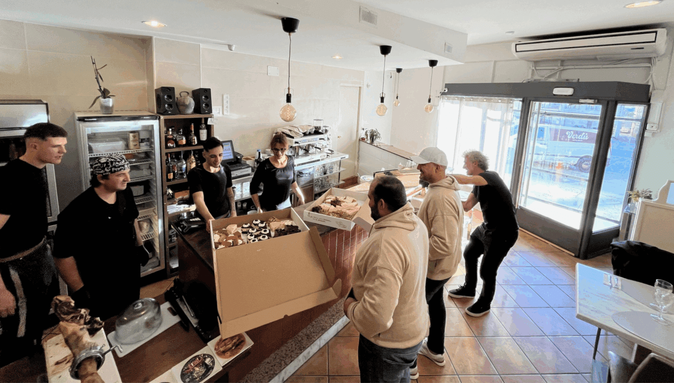 Verdú Artesanos visita los distintos comercios de Verdú