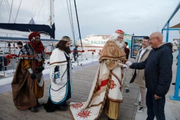 Cabalgata SS MM Los Reyes de Oriente en Dénia 2025 (10)