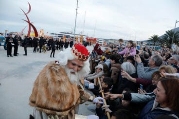 Cabalgata SS MM Los Reyes de Oriente en Dénia 2025 (17)