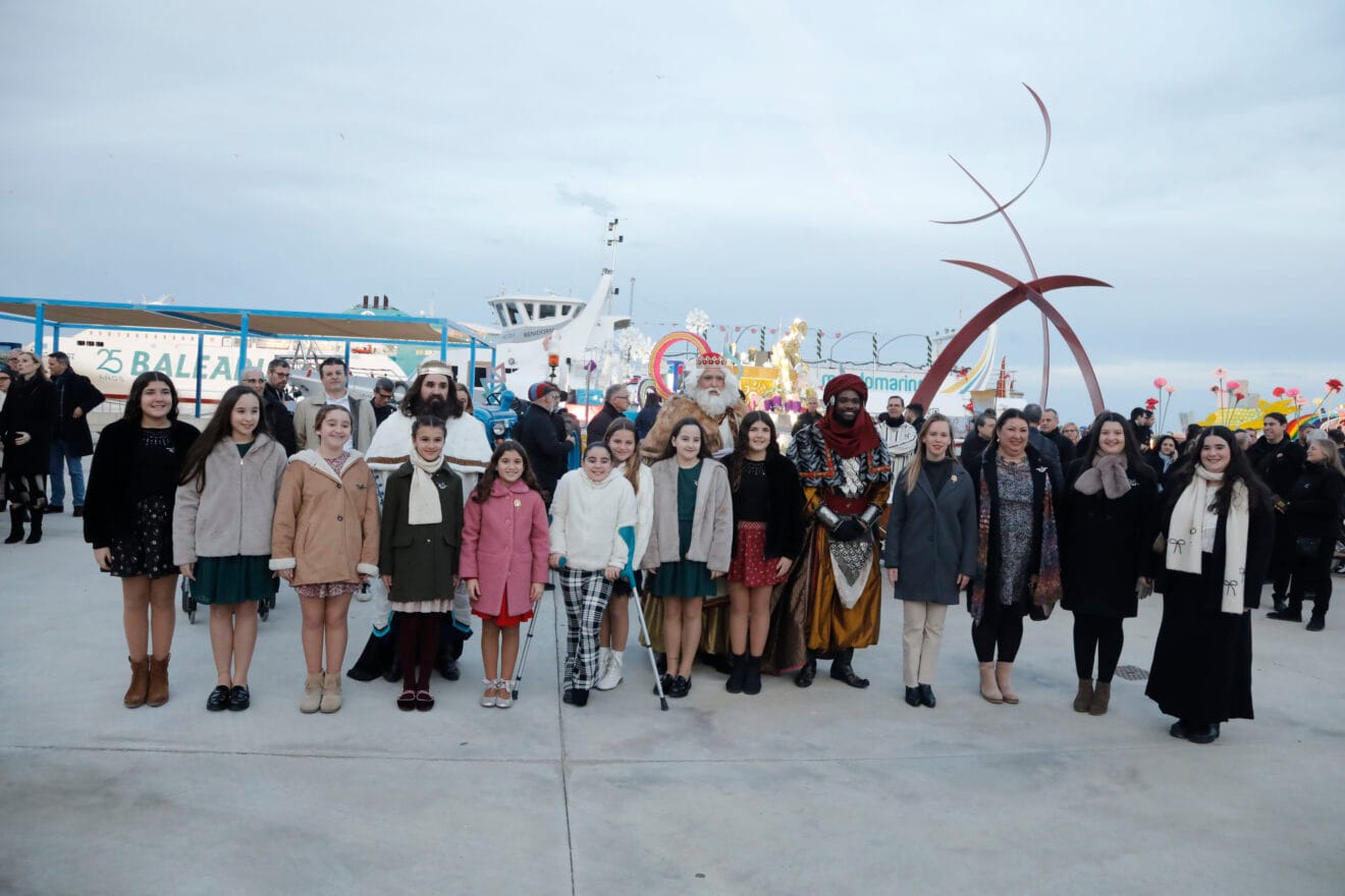 Cabalgata SS MM Los Reyes de Oriente en Dénia 2025 (25)