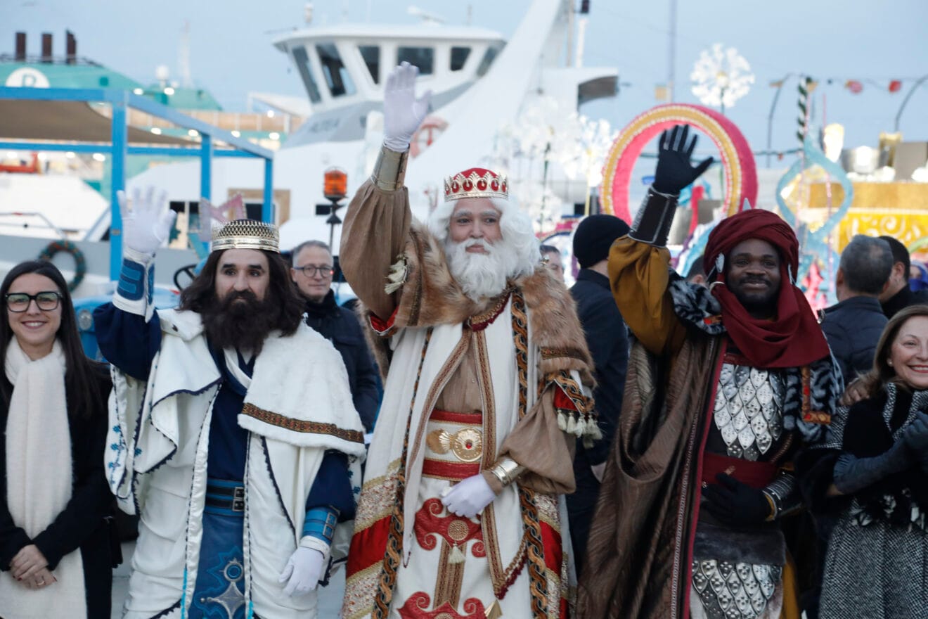 Cabalgata SS MM Los Reyes de Oriente en Dénia 2025 (27)