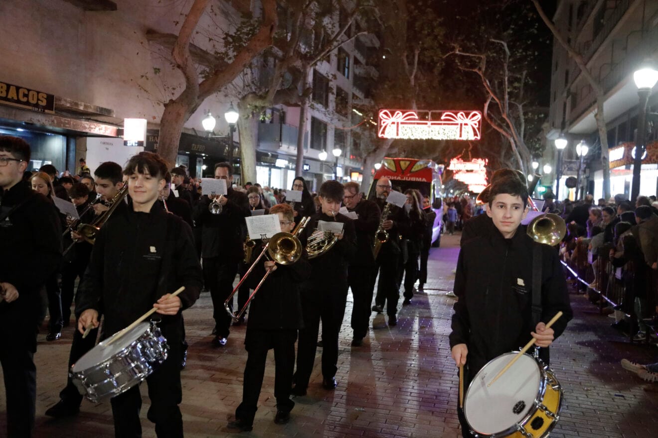 Cabalgata SS MM Los Reyes de Oriente en Dénia 2025 (67)