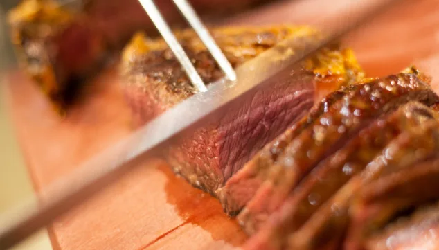 entrecot jugoso con el toque perfecto de la brasa