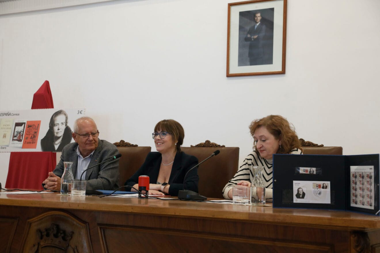 Presentación del sello de Maria Ibars en Dénia 13