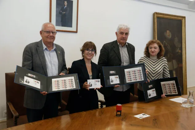 presentacion del sello de maria ibars en denia 16