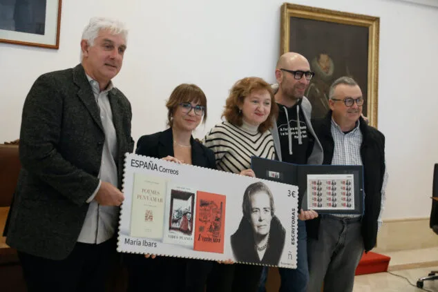 presentacion del sello de maria ibars en denia 24