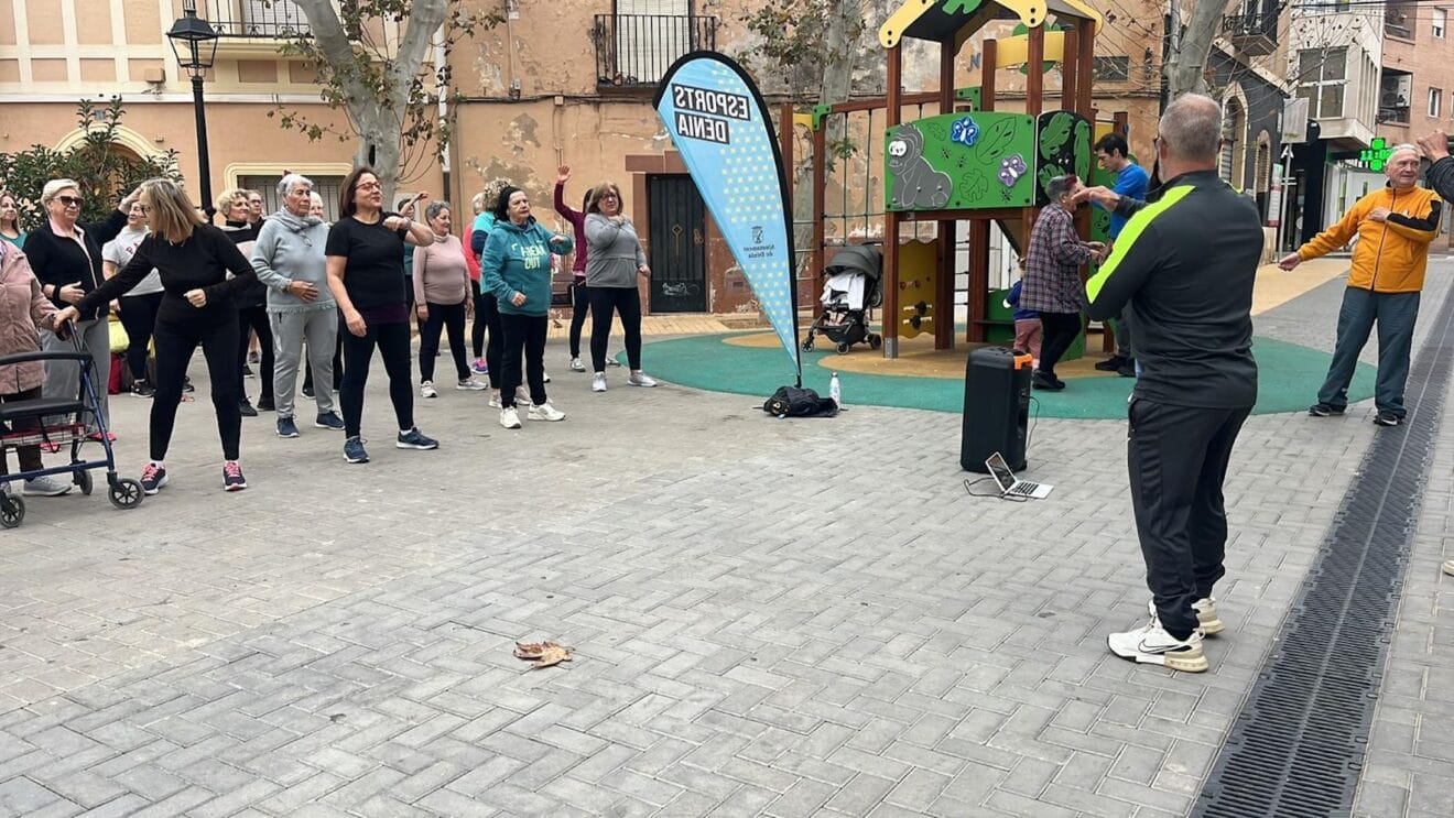 Primera sesión de Esports al Barri de Dénia 13
