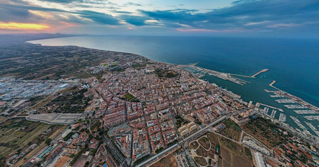 Vista desde el cielo de Dénia