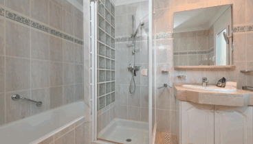 Baños modernos con acabados de calidad