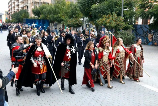Así se vivió el Mig Any de Moros y Cristianos de Dénia: todas las fotos de las filaes 4 desfiler de mig any de denia 2025 4